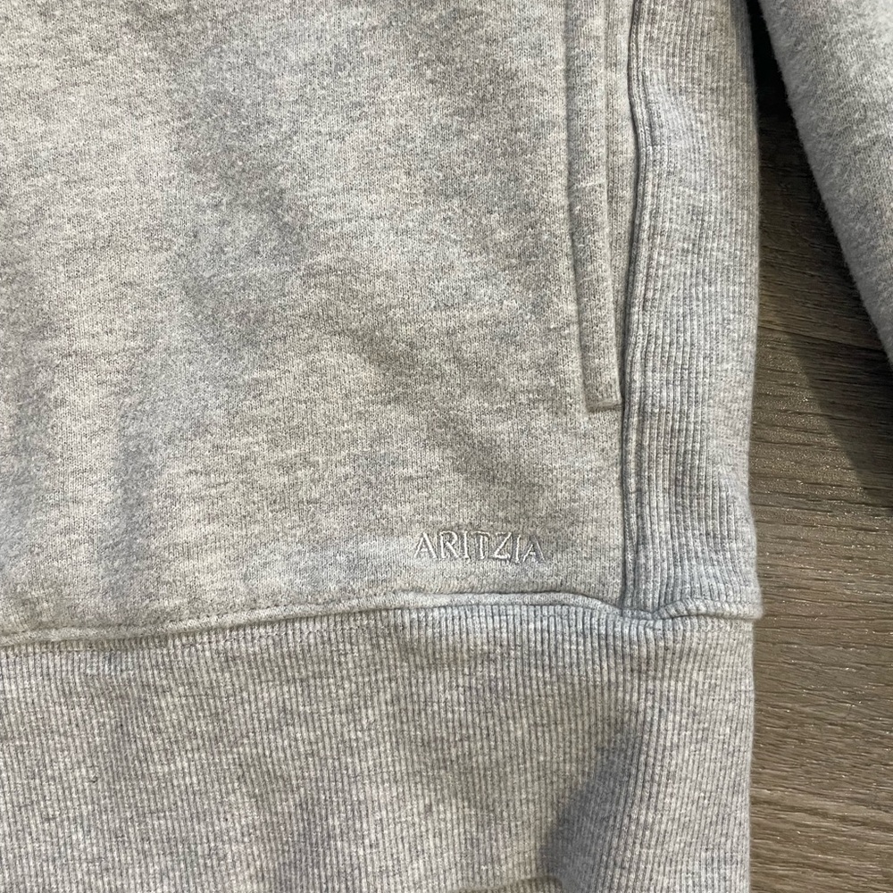 Aritzia half zip mockneck - Picture 3 of 4